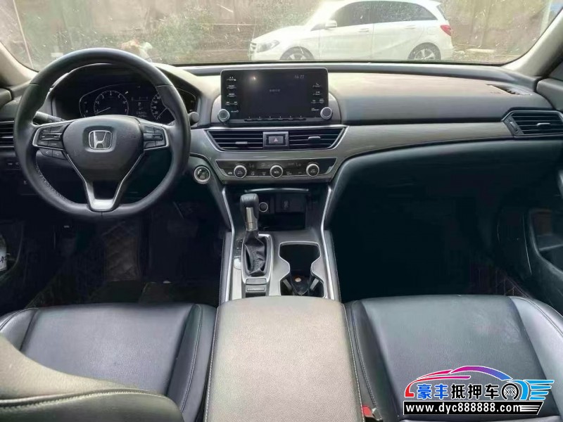 18年本田雅阁轿车抵押车出售