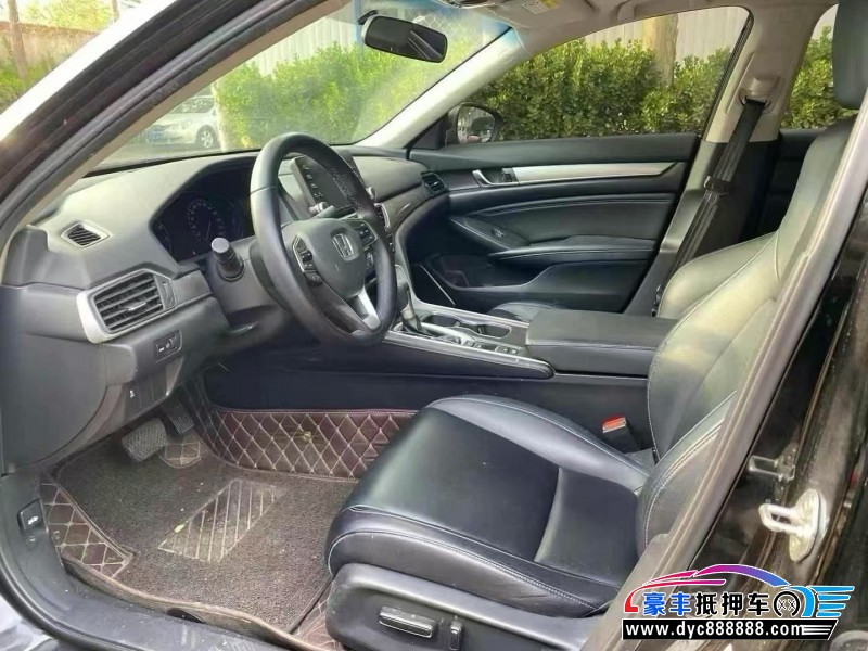 18年本田雅阁轿车抵押车出售