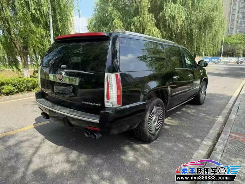 14年凯迪拉克凯雷德轿车抵押车出售