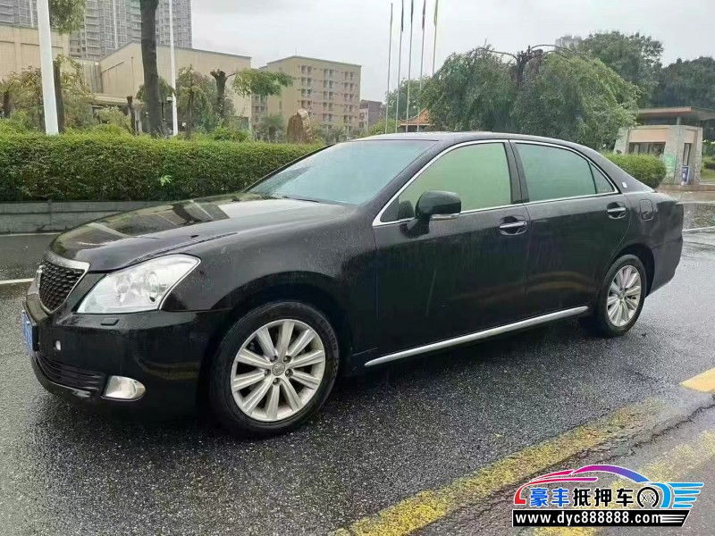 10年丰田皇冠轿车抵押车出售