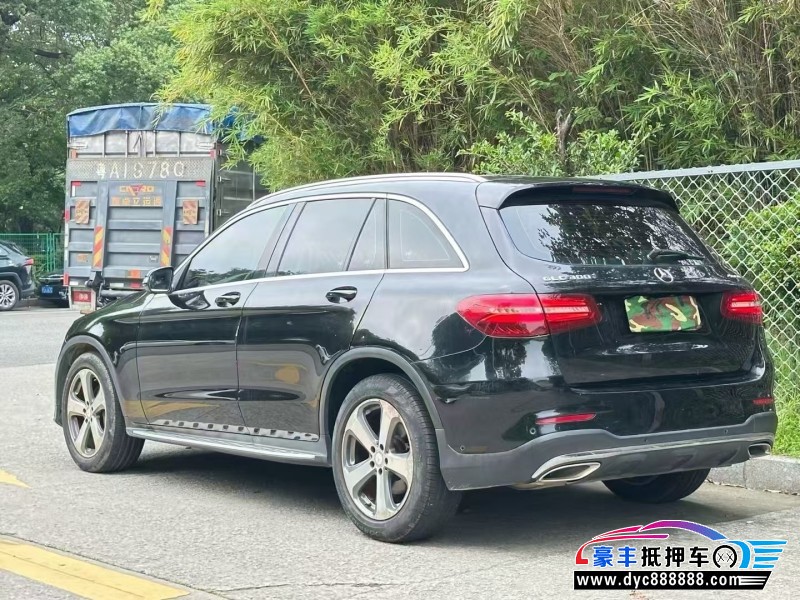 17年奔驰GLC轿车抵押车出售