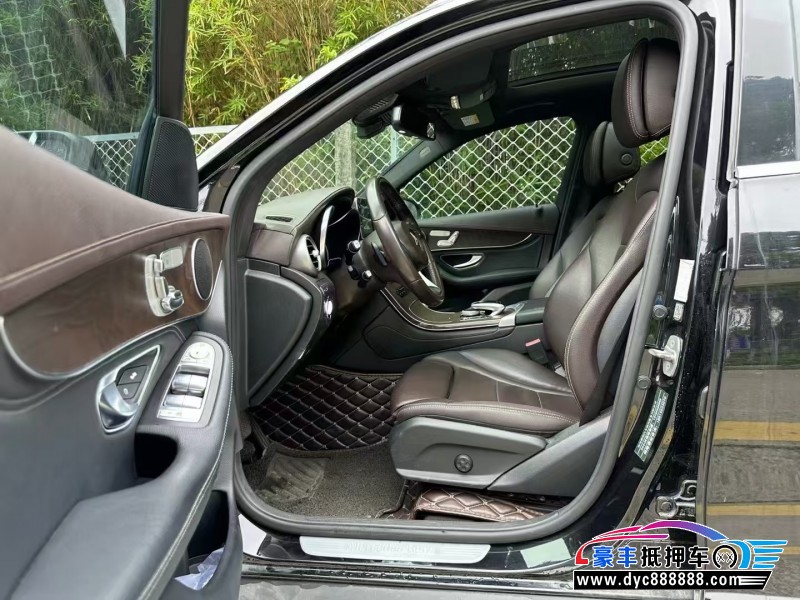 17年奔驰GLC轿车抵押车出售