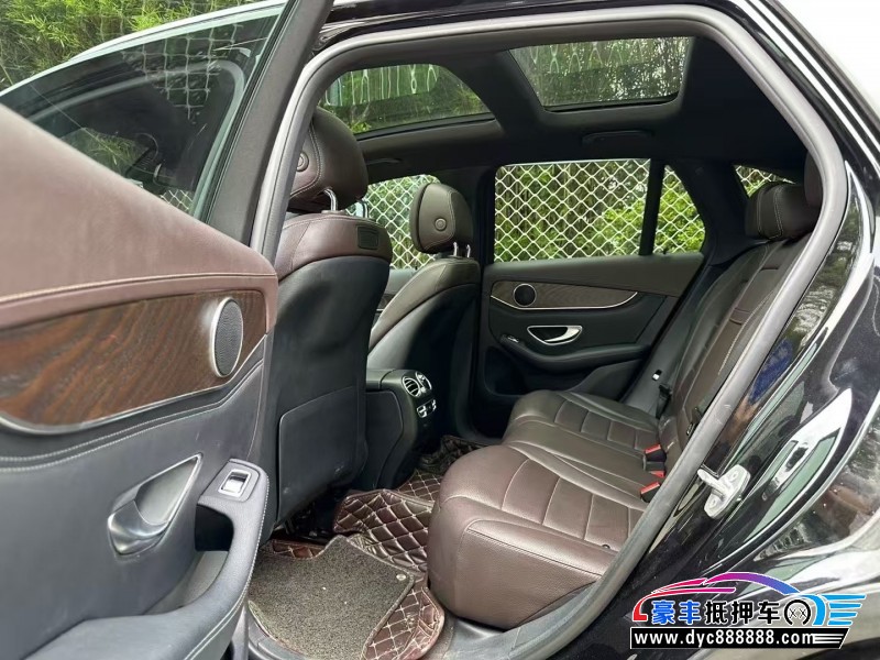 17年奔驰GLC轿车抵押车出售