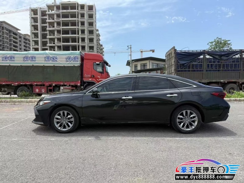 20年丰田亚洲龙轿车抵押车出售