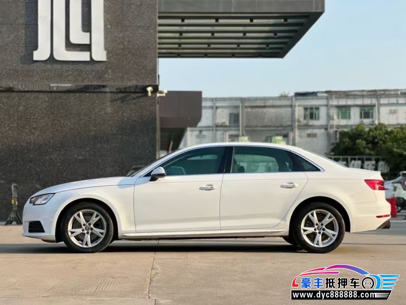 17年奥迪A4L轿车抵押车出售