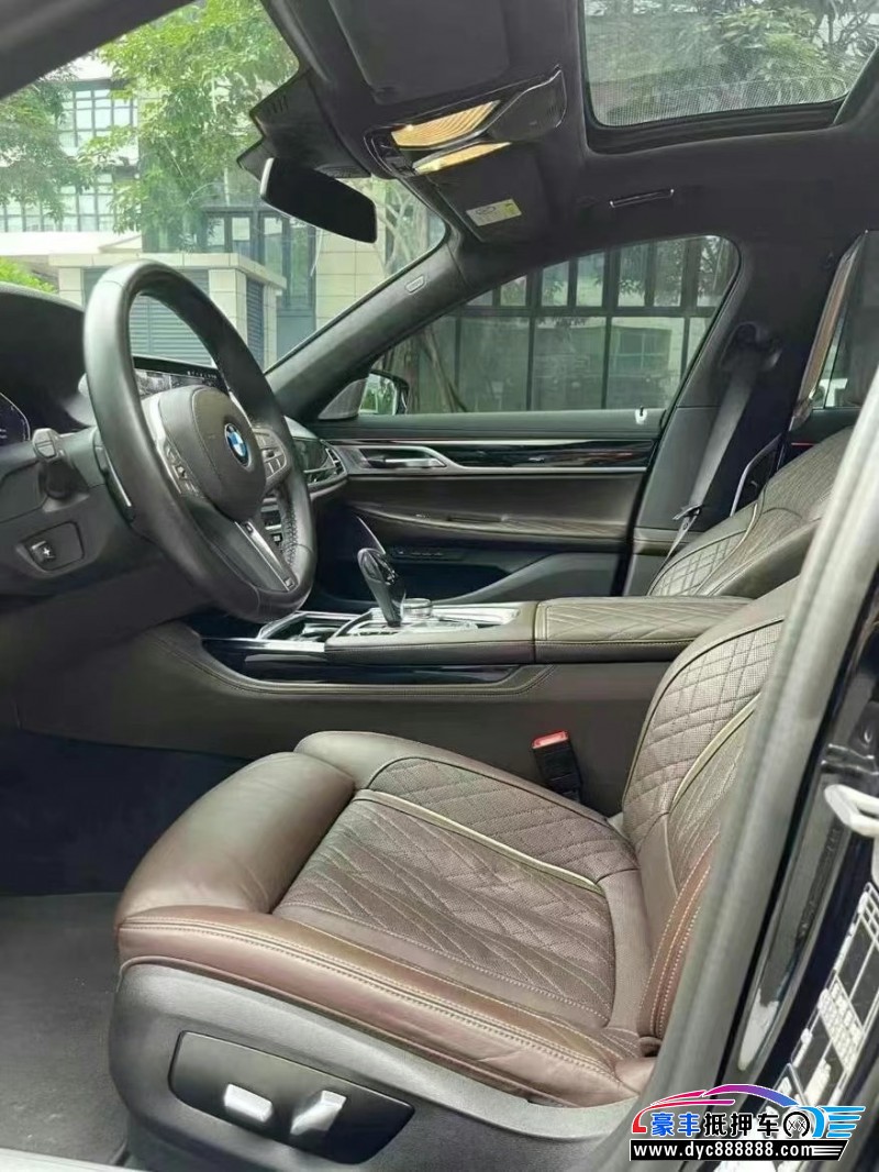 25年宝马7系轿车抵押车出售