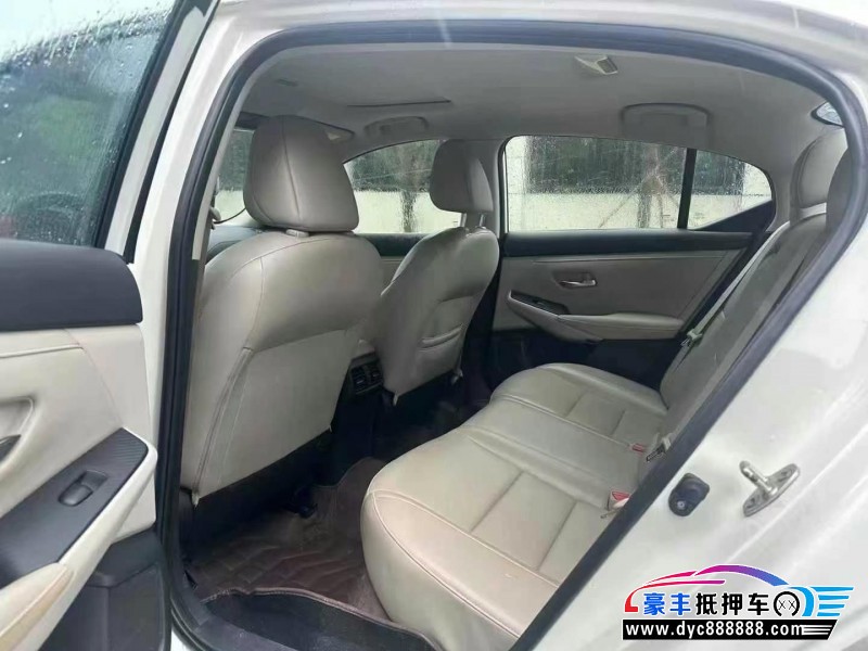 20年日产轩逸轿车抵押车出售