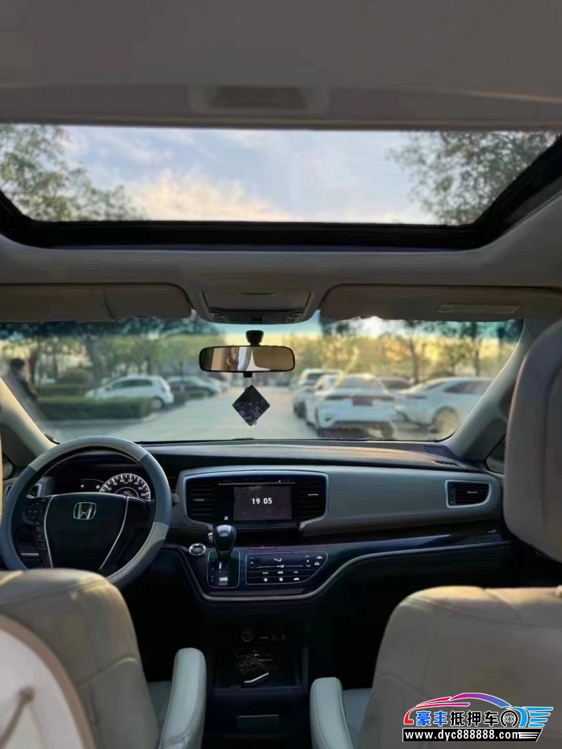 16年本田奥德赛MPV抵押车出售