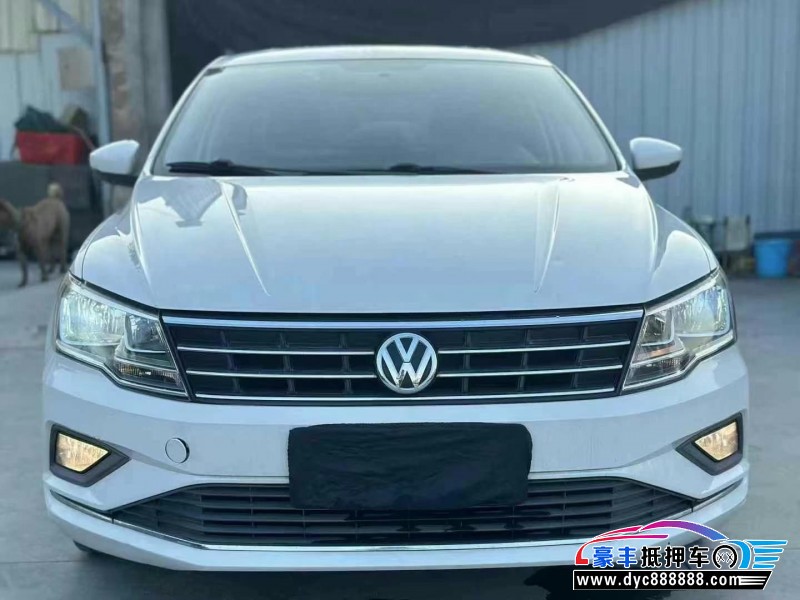 抵押车出售18年大众捷达轿车