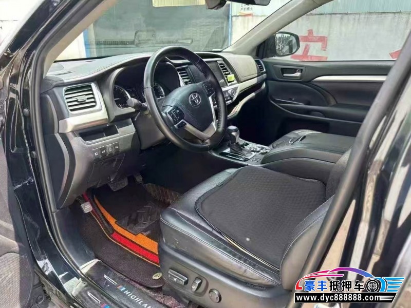 22年丰田汉兰达轿车抵押车出售