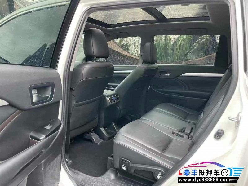 21年丰田汉兰达轿车抵押车出售