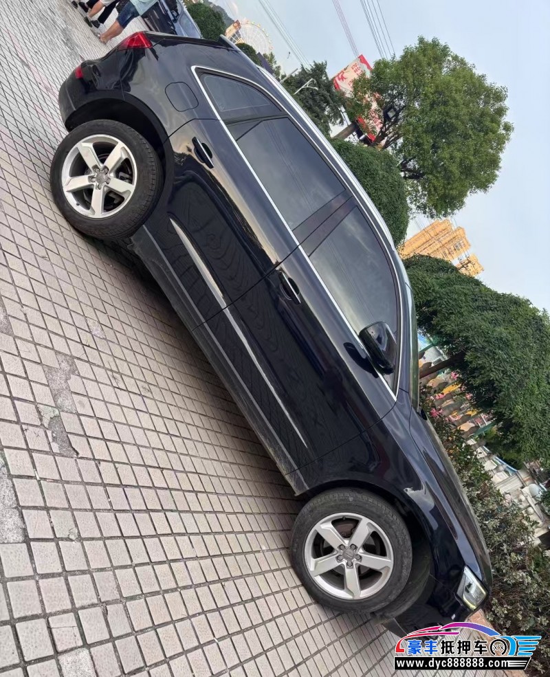 17年奥迪Q5轿车抵押车出售