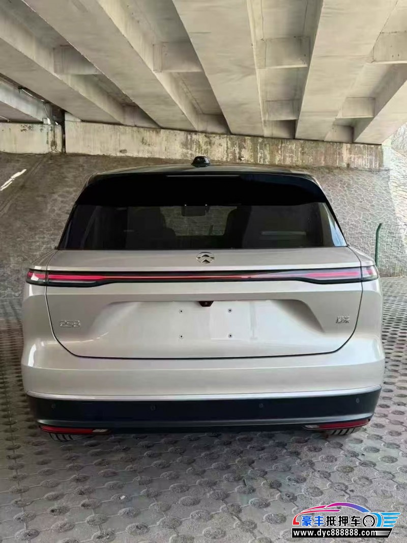 25年蔚来ES8轿车抵押车出售