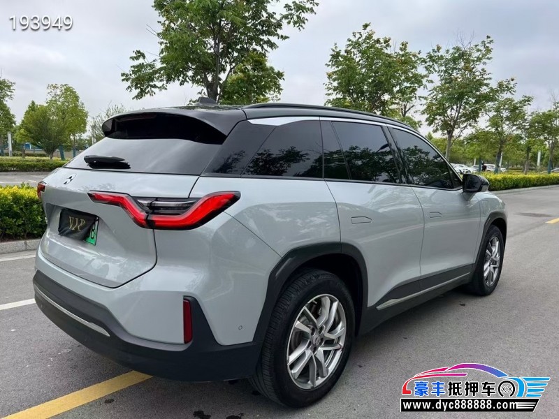 22年蔚来ES6轿车抵押车出售