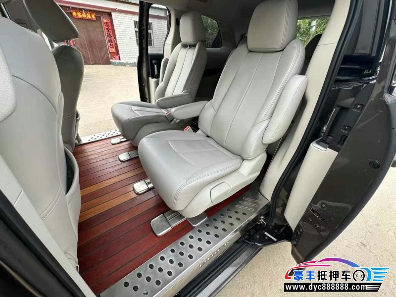 21年别克GL8轿车抵押车出售