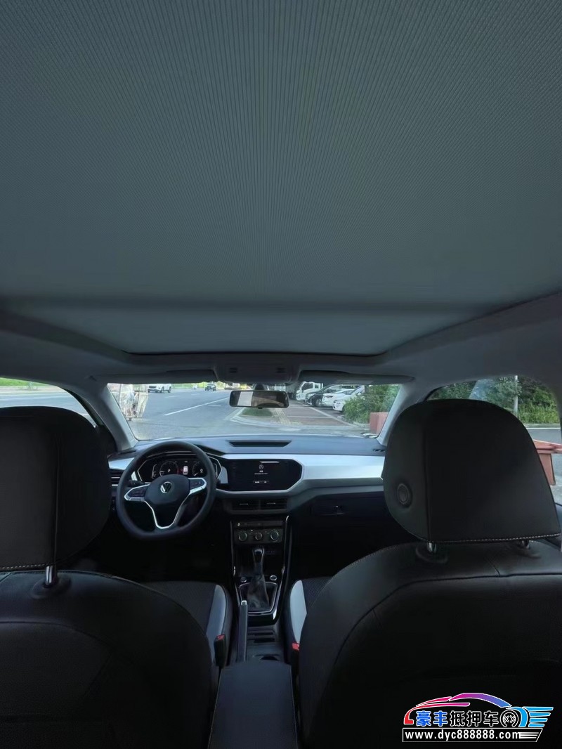 25年大众探影轿车抵押车出售