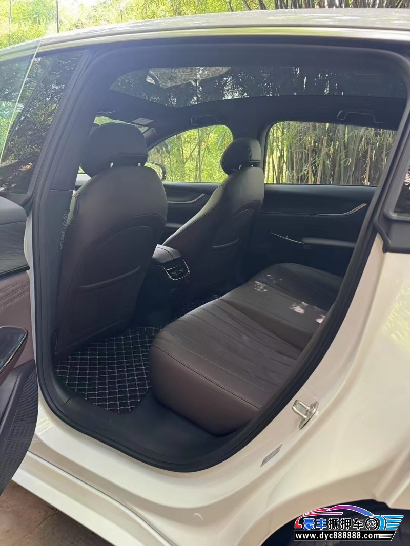 25年长安启源A07轿车抵押车出售