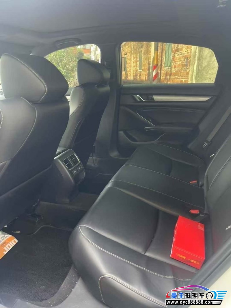 17年大众速腾轿车抵押车出售