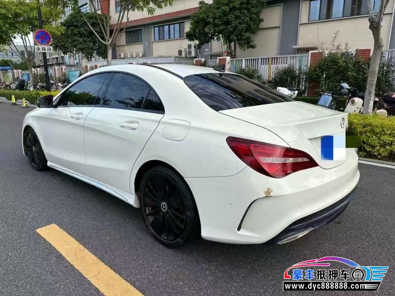 18年奔驰CLA轿车抵押车出售