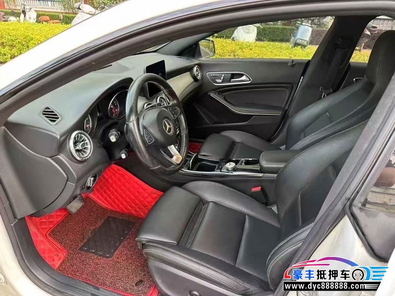 18年奔驰CLA轿车抵押车出售