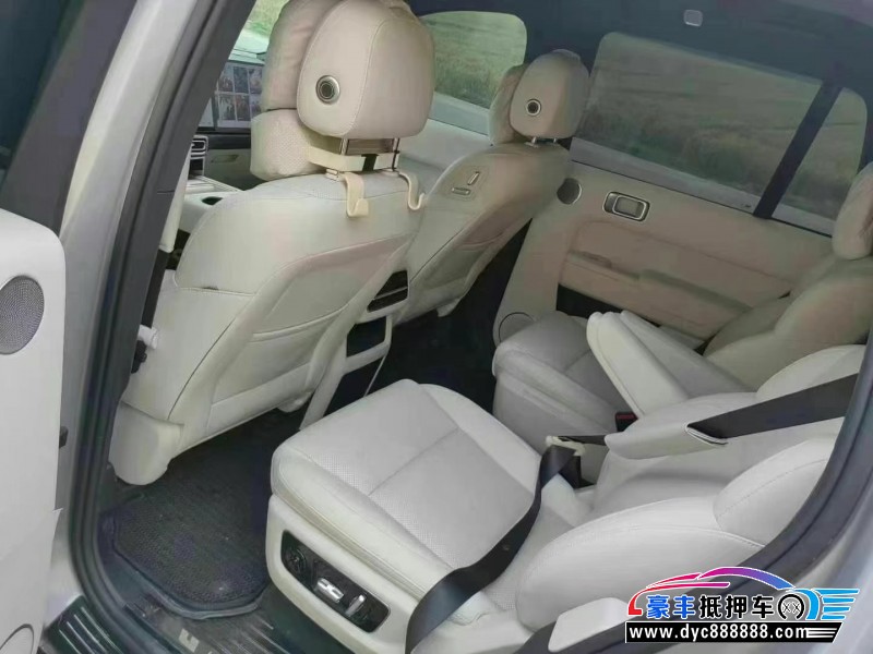 23年理想L8轿车抵押车出售