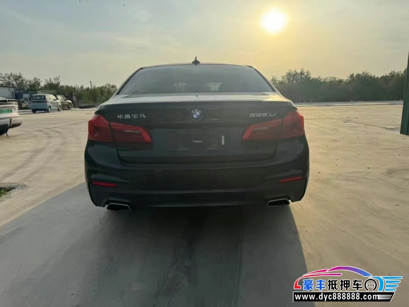 20年宝马5系轿车抵押车出售