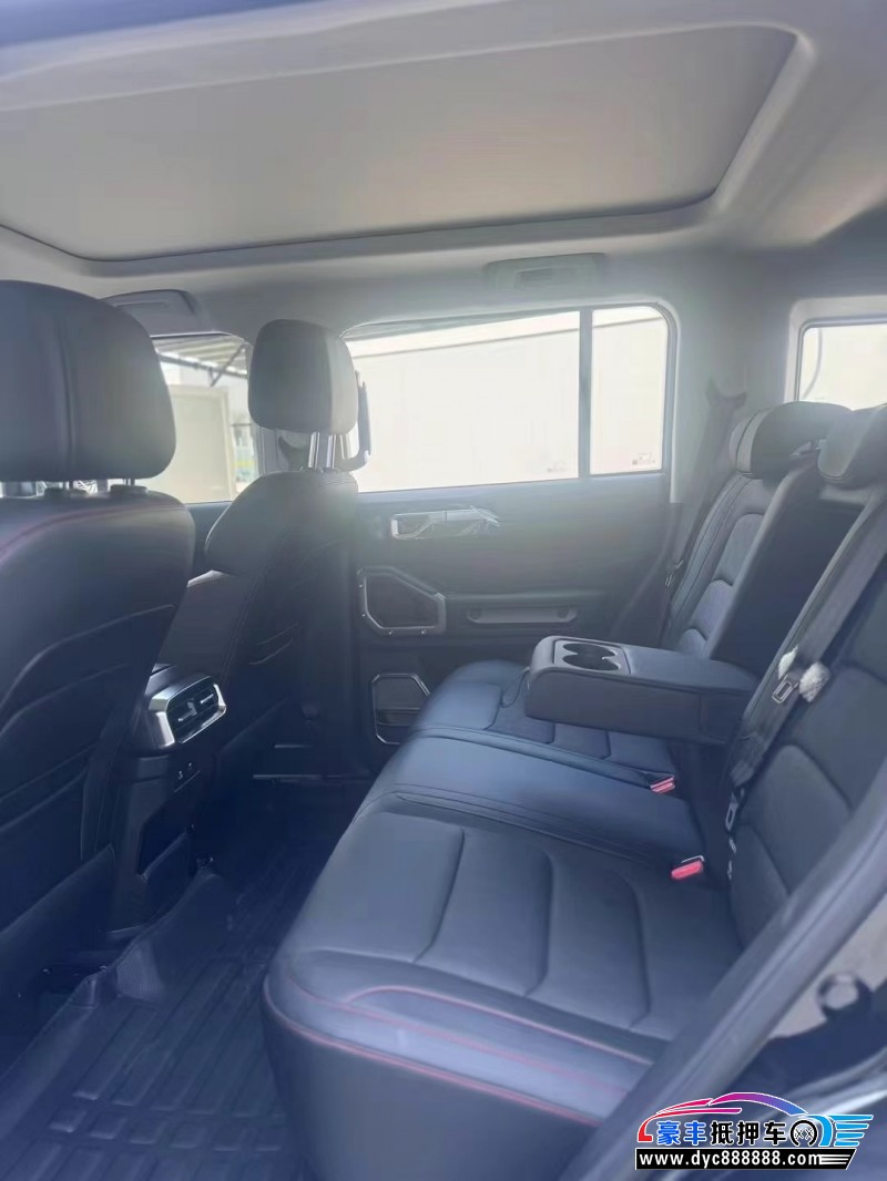 25年捷途旅行者轿车抵押车出售