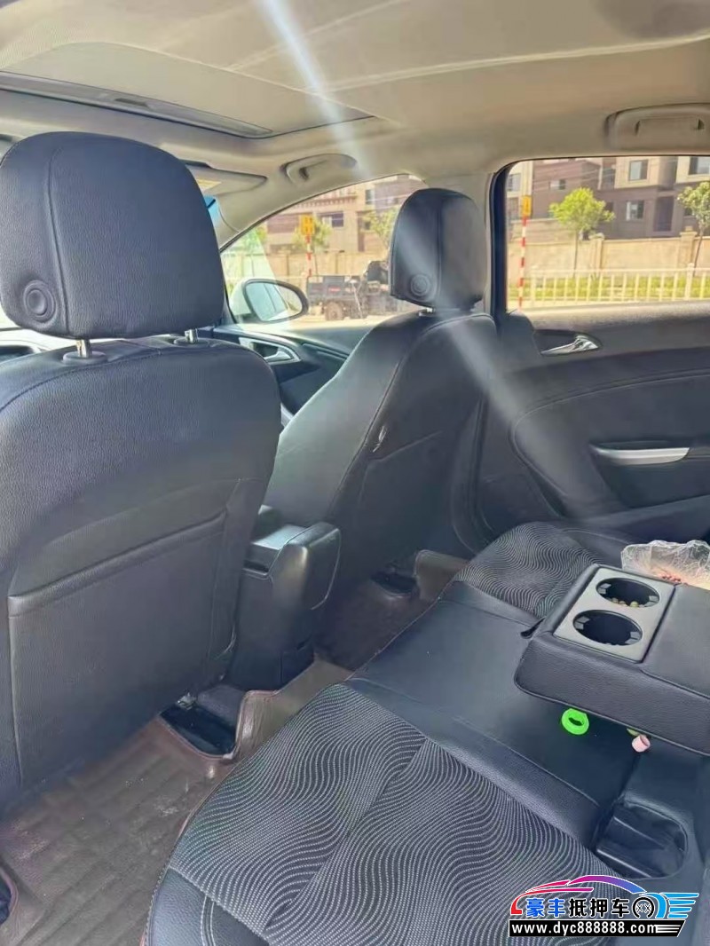 15年别克英朗轿车抵押车出售