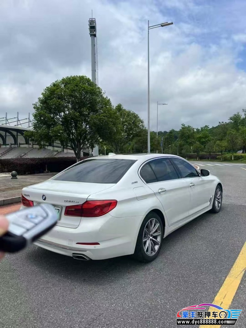 18年宝马5系轿车抵押车出售