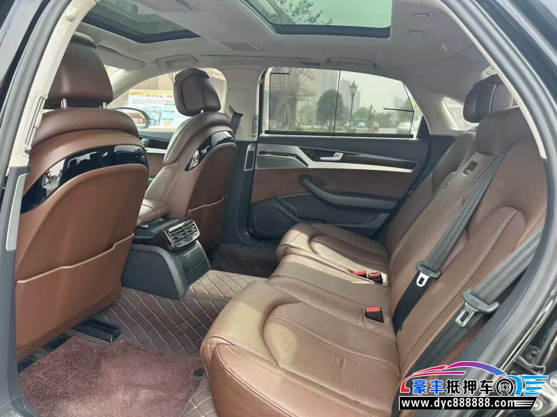 18年奥迪A8L轿车抵押车出售