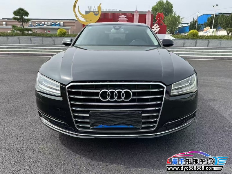 抵押车出售18年奥迪A8L轿车