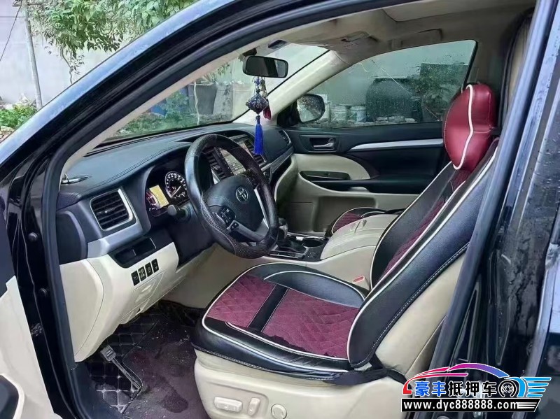 17年丰田汉兰达轿车抵押车出售