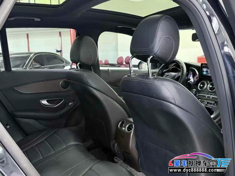 18年奔驰GLC轿车抵押车出售