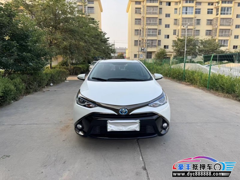 抵押车出售20年丰田雷凌轿车