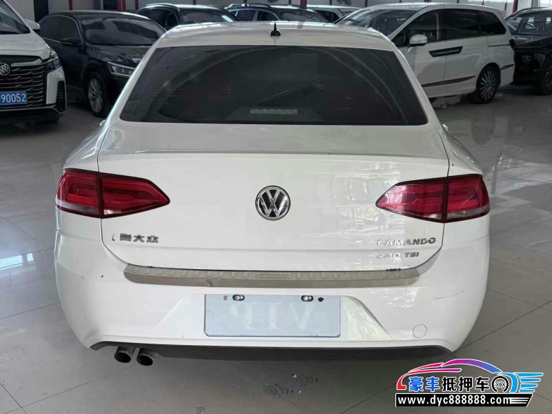 16年大众凌渡轿车抵押车出售