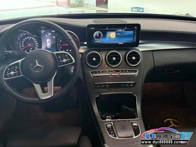 19年奔驰C轿车抵押车出售