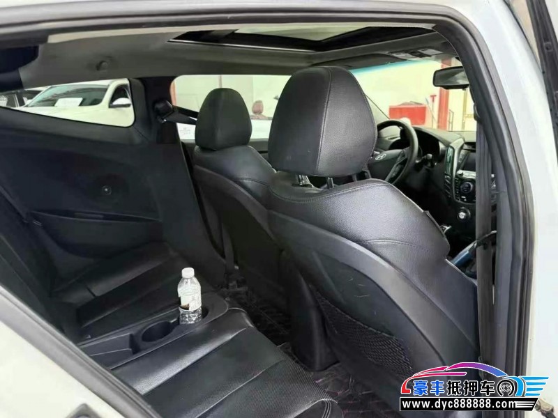 14年现代飞思轿车抵押车出售