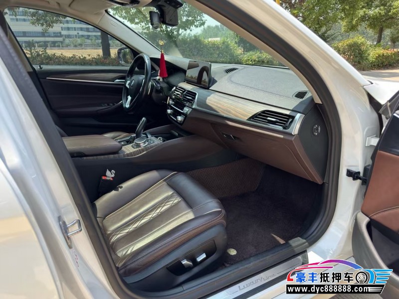 18年宝马5系轿车抵押车出售