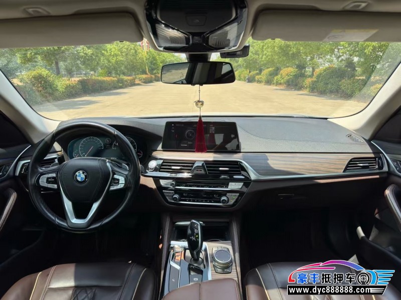 18年宝马5系轿车抵押车出售