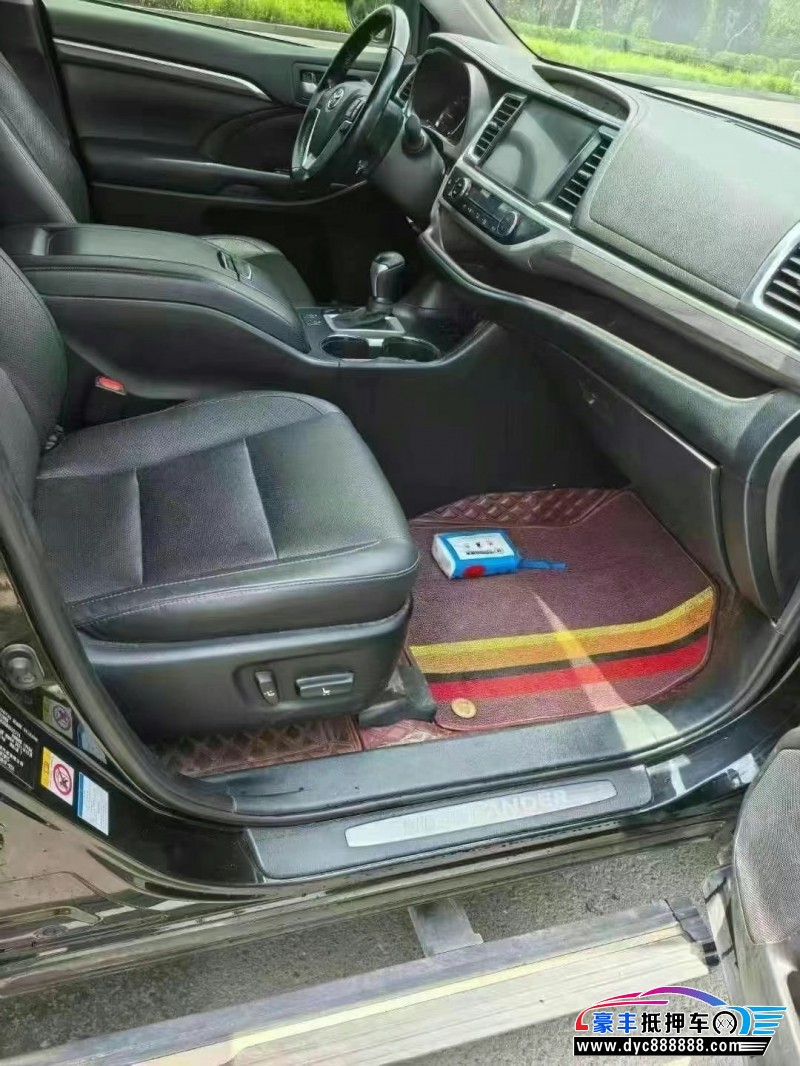 21年丰田汉兰达轿车抵押车出售