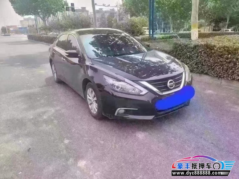 17年日产天籁轿车抵押车出售