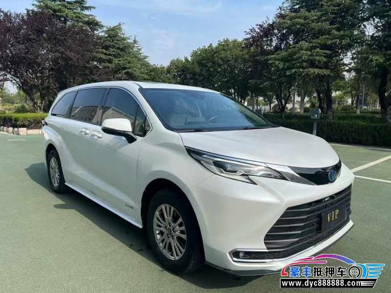 22年丰田塞纳轿车抵押车出售