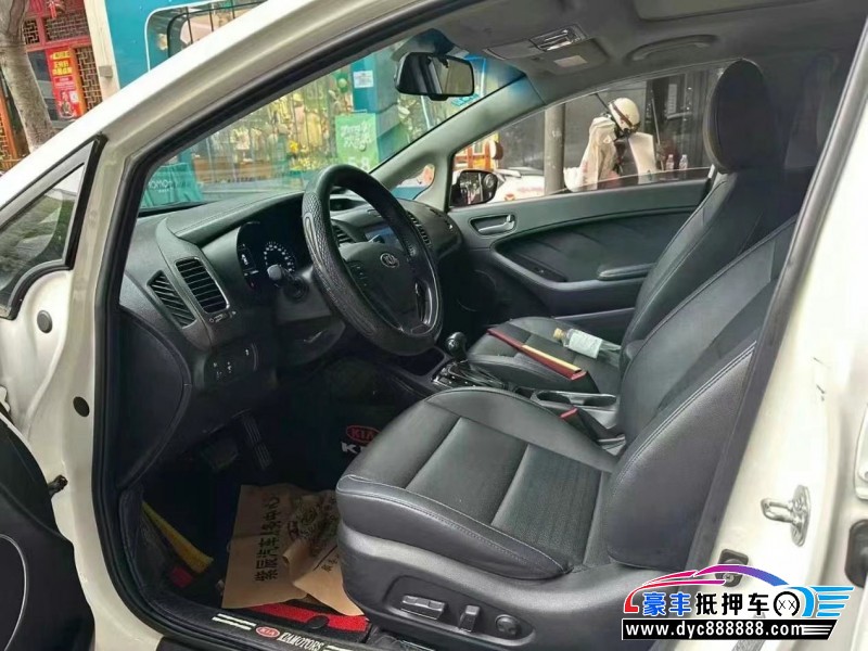 17年起亚K3轿车抵押车出售