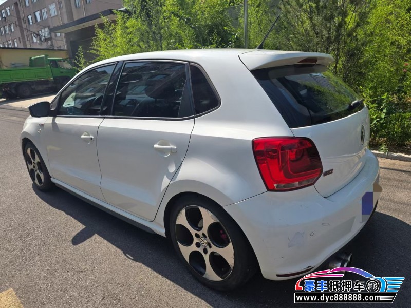 15年大众polo轿车抵押车出售