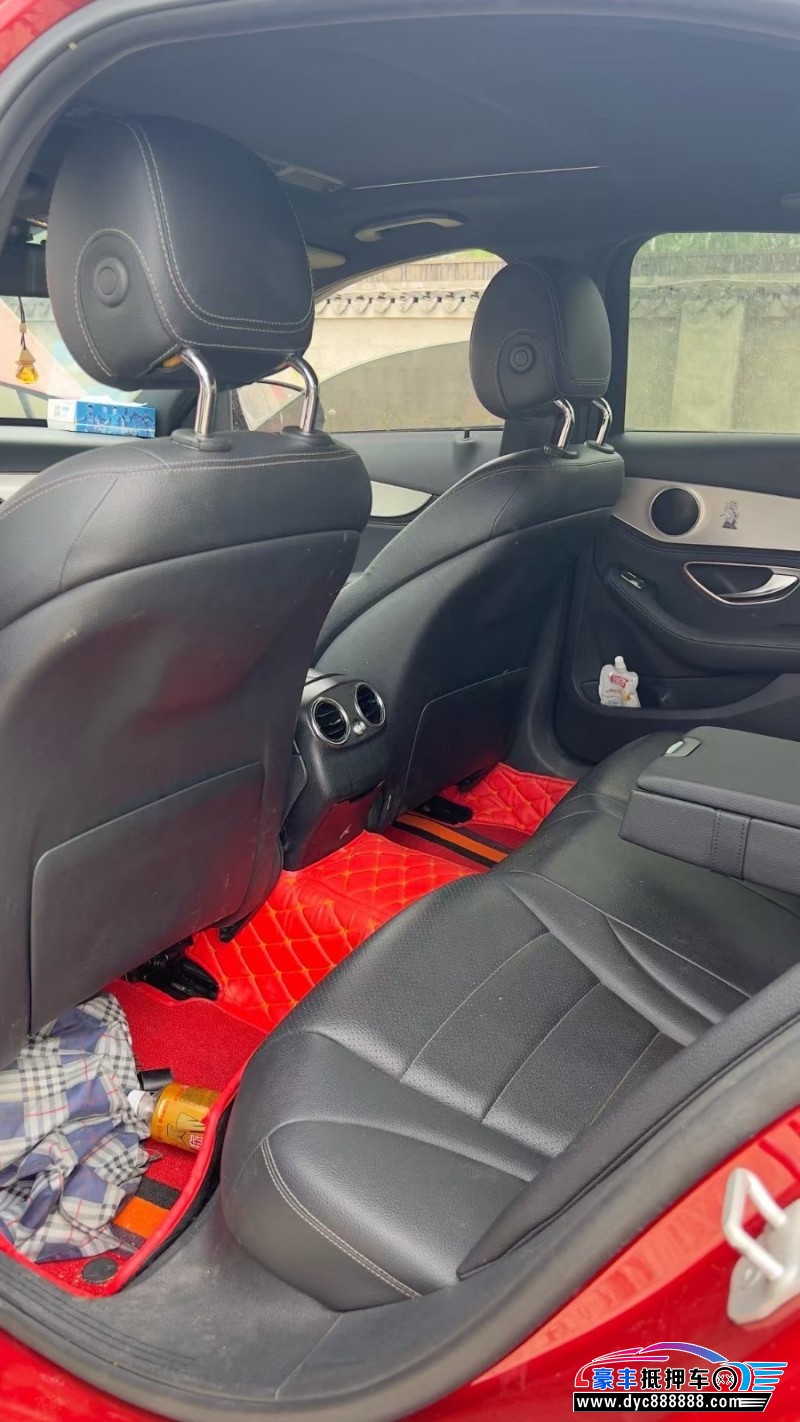 16年奔驰C轿车抵押车出售