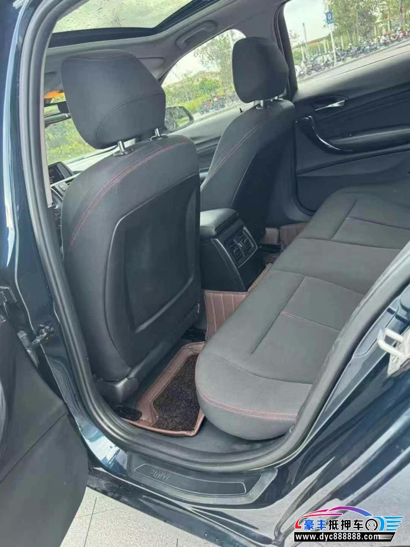 15年宝马1系轿车抵押车出售