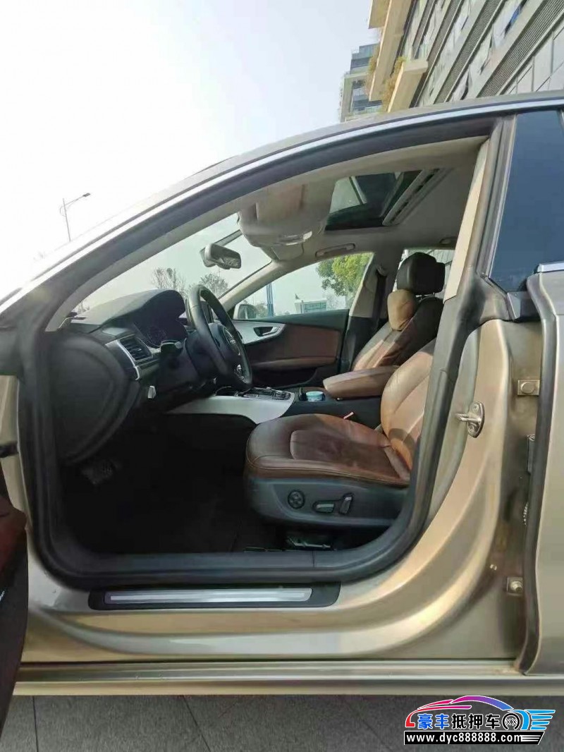 13年奥迪A7轿车抵押车出售