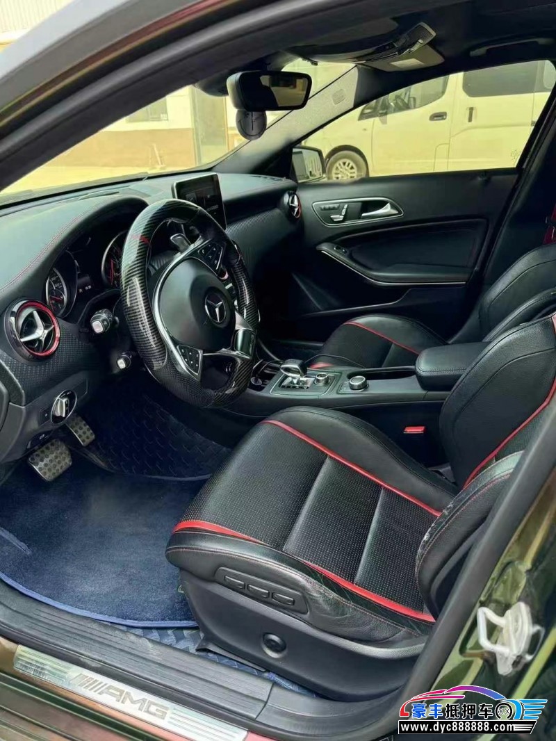 16年奔驰A轿车抵押车出售