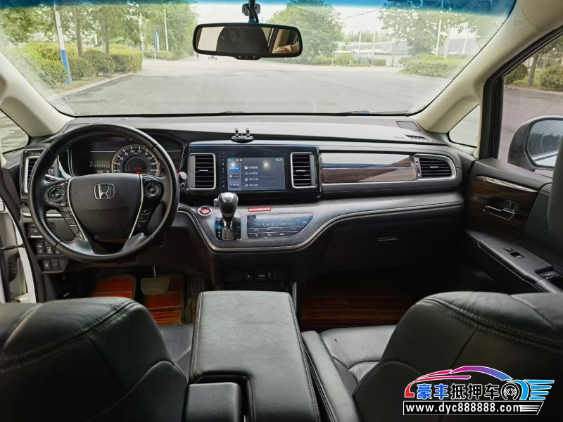 17年本田艾力绅轿车抵押车出售