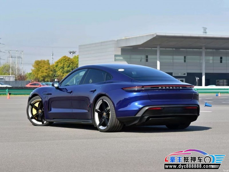 21年保时捷TaYcan轿车抵押车出售